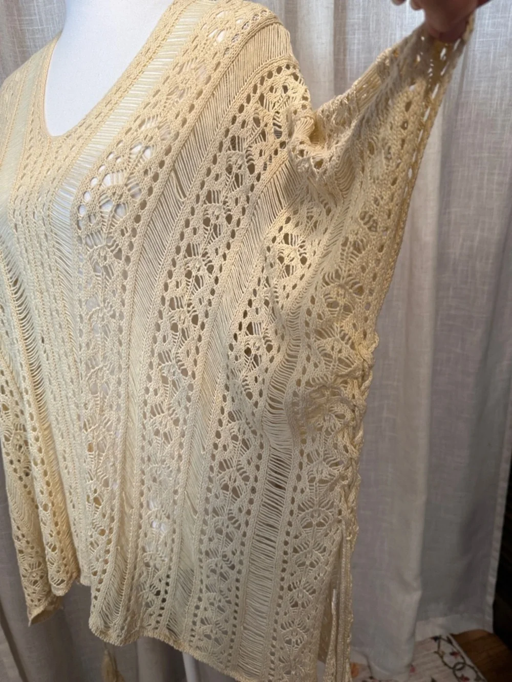 Boho Crochet Knit Poncho Top Cream Lace Open Weave Tie Side Flowy OS